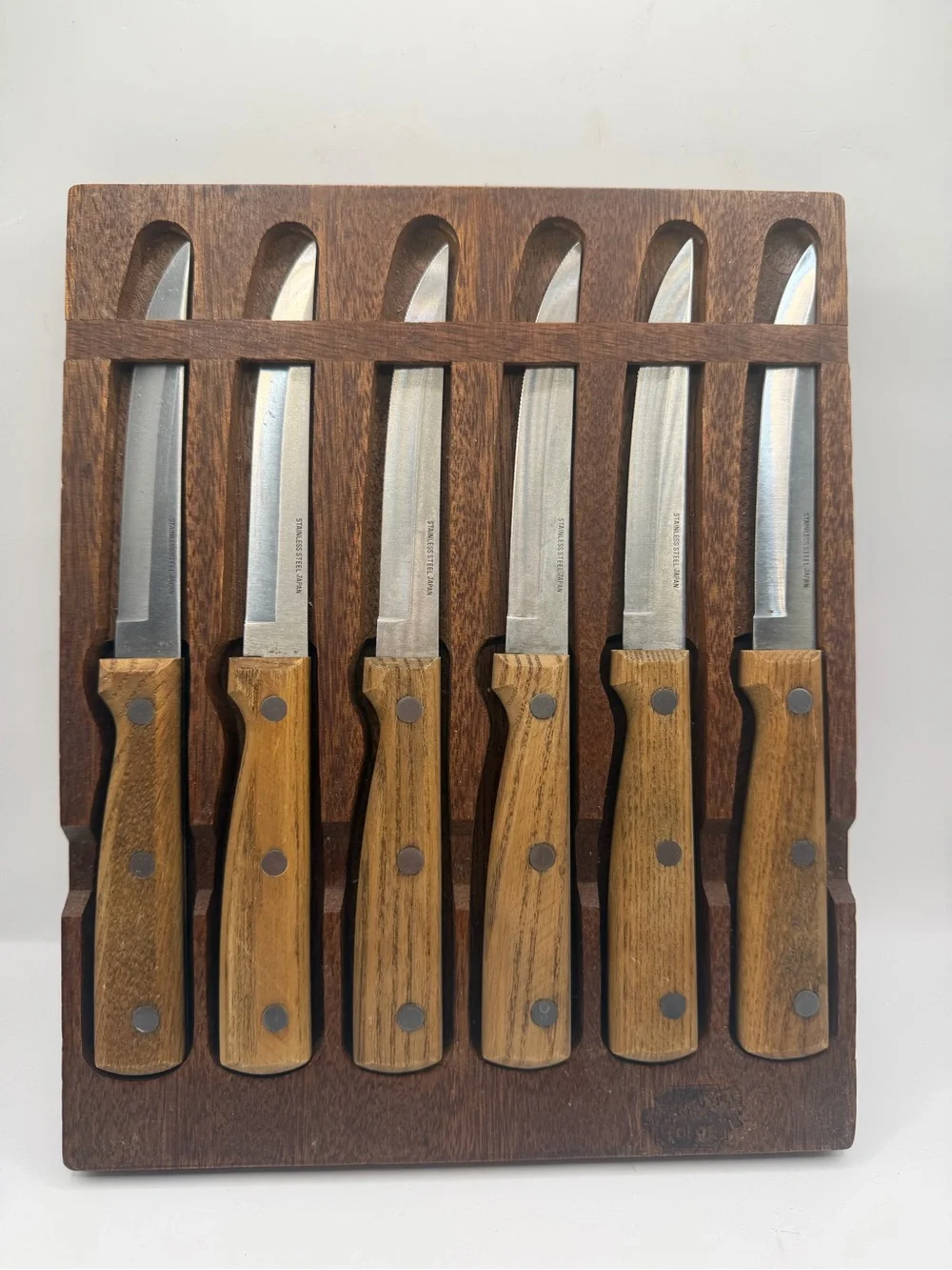 Vintage Hickory Forge Japan 6 Steak Knives Wood Handles & Wall Rack